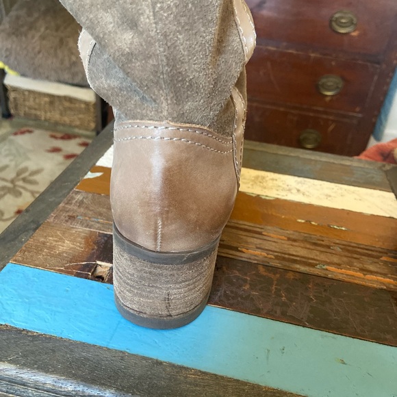 BCBGENERATION TALL LEATHER BOOTS - Picture 6 of 12